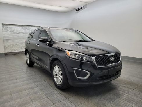 Used 2016 Kia Sorento LX AWD/4WD image 13