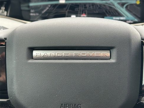 Used 2024 Land Rover Range Rover Evoque Dynamic SE image 40