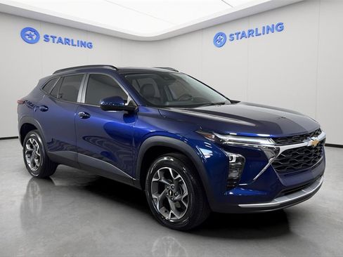 Certified 2024 Chevrolet Trax LT w/ Sunroof Package image 13