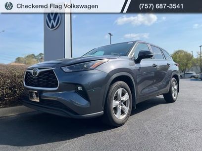 Used 2023 Toyota Highlander LE