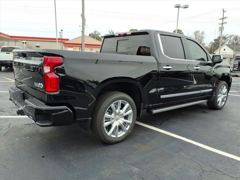 New 2026 Chevrolet Silverado 1500 High Country w/ High Country Premium Package image 3