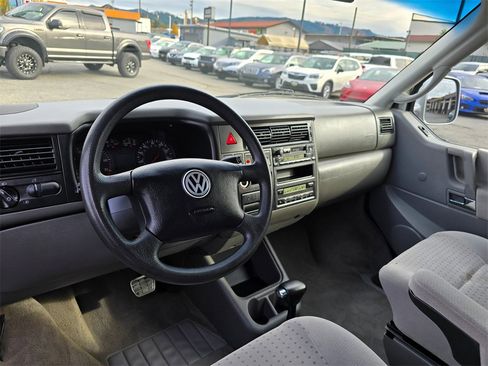 Used 2001 Volkswagen Eurovan GLS image 17
