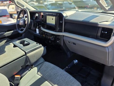 Used 2024 Ford F250 XLT image 9