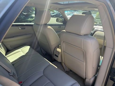 Used 2011 Cadillac DTS Luxury FWD image 21