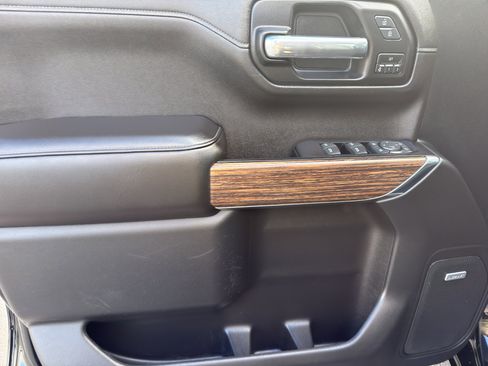 Used 2019 Chevrolet Silverado 1500 High Country w/ Technology Package image 14