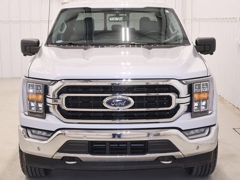 Certified 2021 Ford F150 XLT w/ Equipment Group 302A High image 5