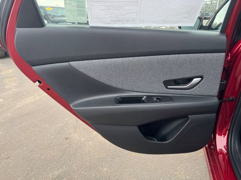 New 2026 Hyundai Elantra Limited image 25