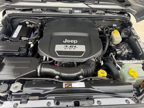 Used 2013 Jeep Wrangler Sport image 23