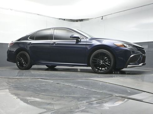 Used 2021 Toyota Camry XSE image 34