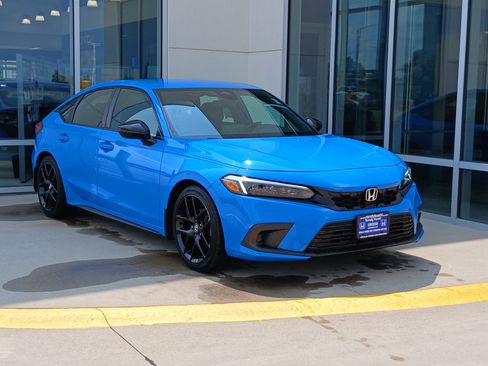 Used 2024 Honda Civic Sport image 5