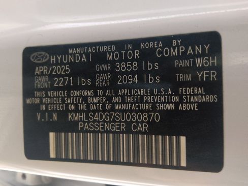 Used 2025 Hyundai Elantra SEL FWD image 33