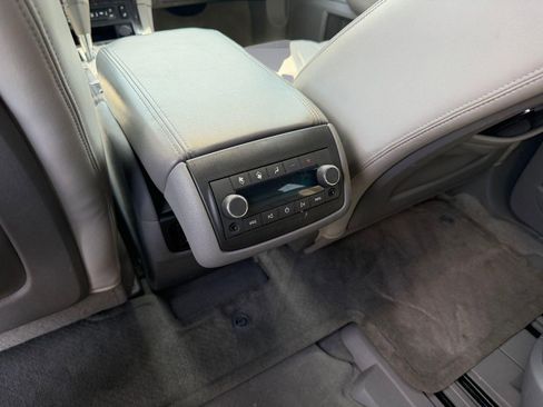 Used 2013 Chevrolet Traverse LTZ FWD image 24
