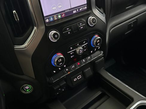 Used 2019 GMC Sierra 1500 SLT image 21