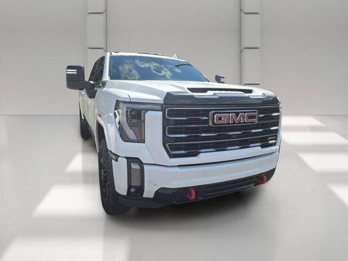 Used 2024 GMC Sierra 2500 AT4 w/ AT4 Premium Plus Package AWD/4WD image 3