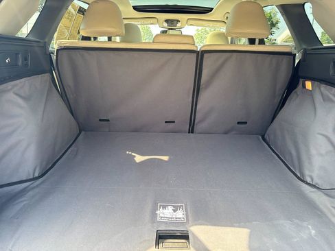 Used 2019 INFINITI QX50 Luxe w/ Navigation Package FWD image 35
