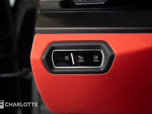 Used 2024 Lamborghini Urus S image 27