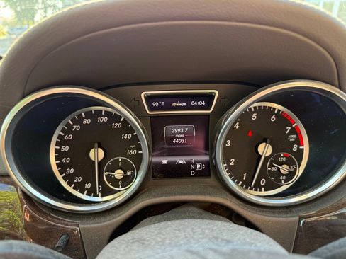 Used 2013 Mercedes-Benz GL 450 4MATIC image 12