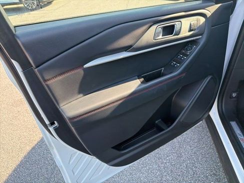 Used 2025 Ford Explorer ST-Line w/ Premium Package RWD image 14