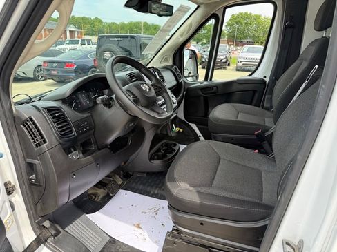 Used 2024 RAM ProMaster 2500 w/ Safety Group FWD image 26