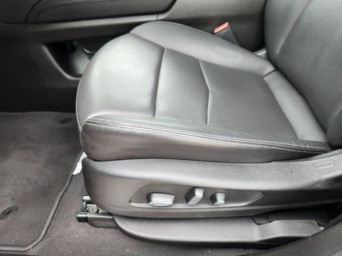 Certified 2025 Cadillac XT5 Premium Luxury image 26