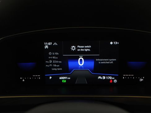 Used 2023 Volkswagen Tiguan SE image 27