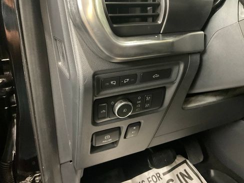 Used 2022 Ford F150 Lariat w/ Equipment Group 502A High AWD/4WD image 8