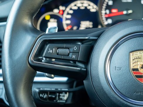 Certified 2023 Porsche Panamera 4 Platinum Edition image 29