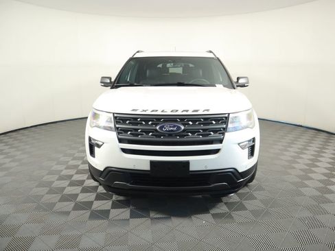 Used 2019 Ford Explorer XLT w/ Equipment Group 202A image 2