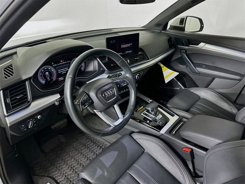Used 2021 Audi Q5 Prestige w/ Prestige Package image 10