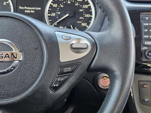 Used 2016 Nissan Sentra SL image 27