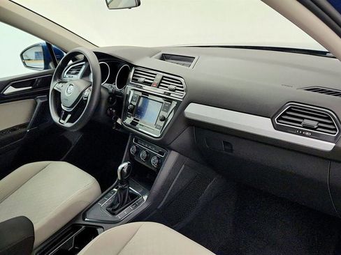 Used 2018 Volkswagen Tiguan S FWD image 25