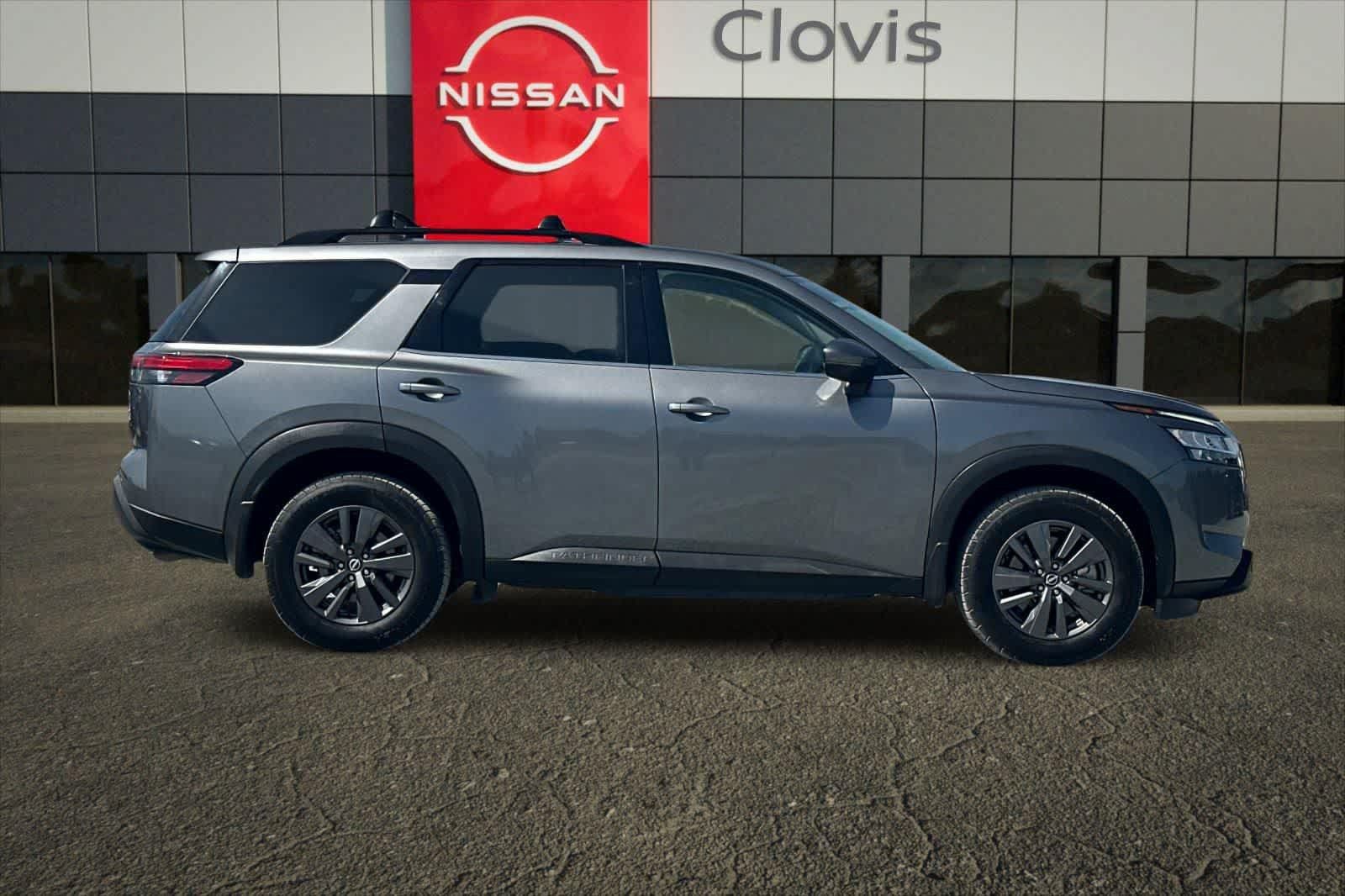 Certified 2022 Nissan Pathfinder SV FWD image 9