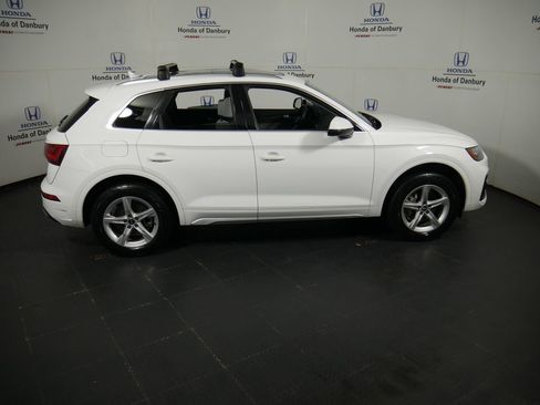 Used 2021 Audi Q5 2.0T Premium w/ Convenience Package image 3