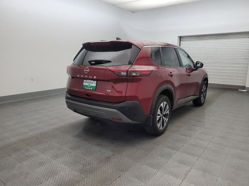 Used 2023 Nissan Rogue SV image 9