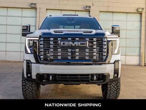Used 2025 GMC Sierra 2500 Denali Ultimate image 4