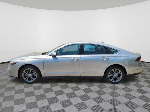 Certified 2023 Honda Accord EX image 5