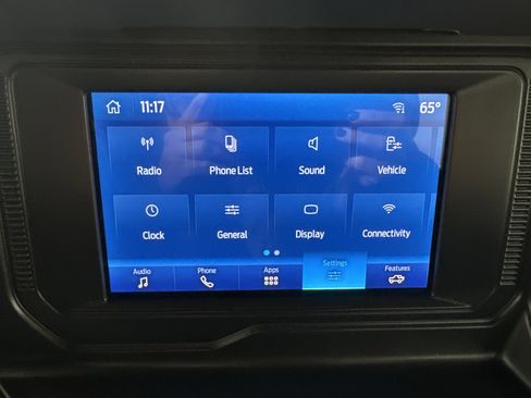 Used 2023 Ford Bronco Base image 17