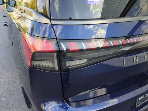 New 2026 INFINITI QX80 Autograph w/ Premium Cargo Package image 10