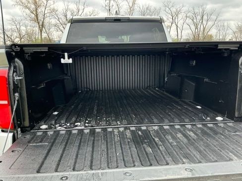 Used 2024 Toyota Tacoma TRD Off-Road image 11