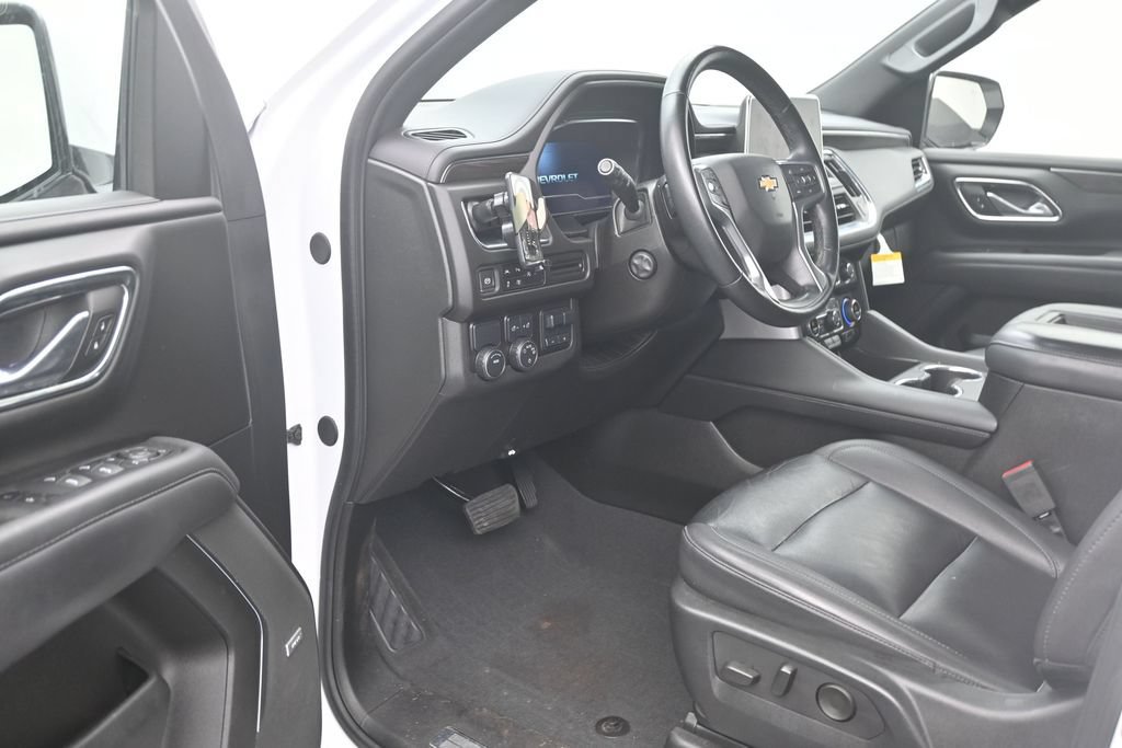 Used 2023 Chevrolet Tahoe LT w/ LT Signature Package RWD image 10