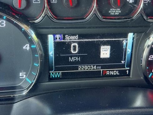 Used 2019 Chevrolet Silverado 2500 High Country AWD/4WD image 27