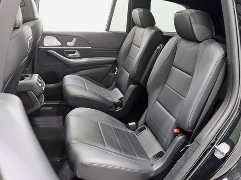 Used 2020 Mercedes-Benz GLS 450 4MATIC image 32