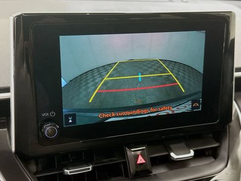 Used 2025 Toyota Corolla Cross XLE w/ Convenience Package FWD image 14