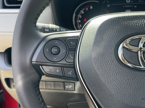 Used 2025 Toyota RAV4 XLE Premium image 19