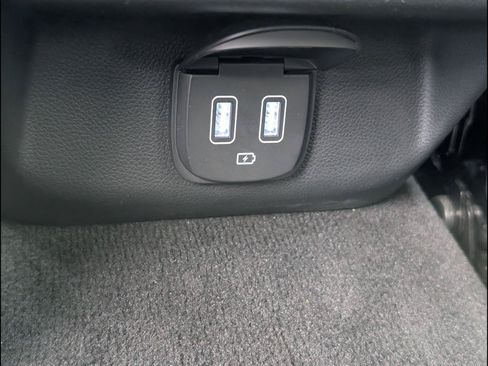 Used 2025 Genesis GV70 2.5T AWD/4WD image 19