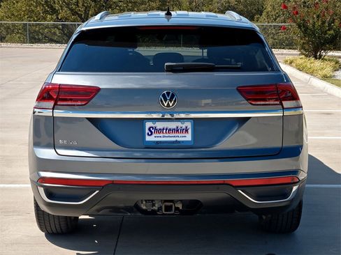 Used 2021 Volkswagen Atlas Cross Sport SE image 7