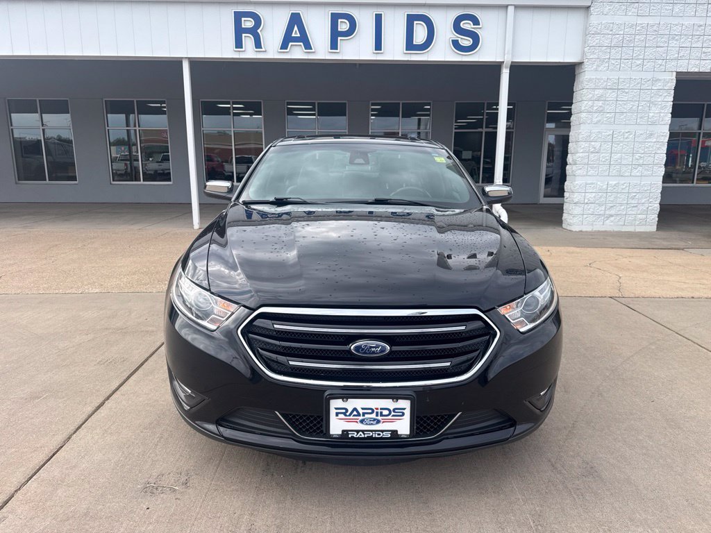 Used 2018 Ford Taurus Limited AWD/4WD image 2