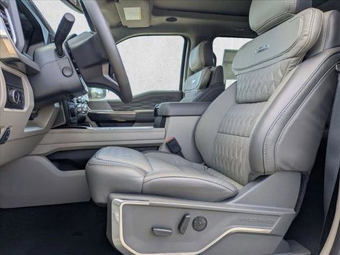 New 2026 Ford F350 Platinum w/ Platinum Plus Package image 4