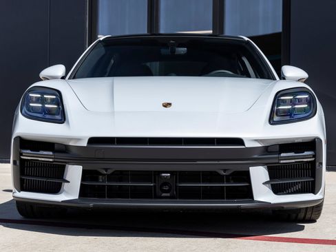 Certified 2025 Porsche Panamera 4 AWD/4WD image 8