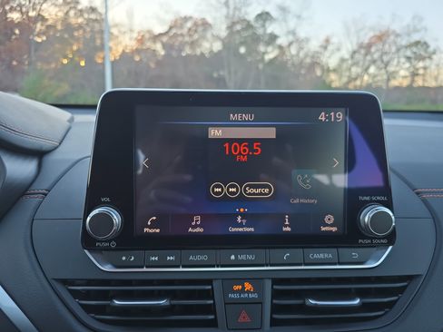 Used 2022 Nissan Altima 2.5 SR image 19